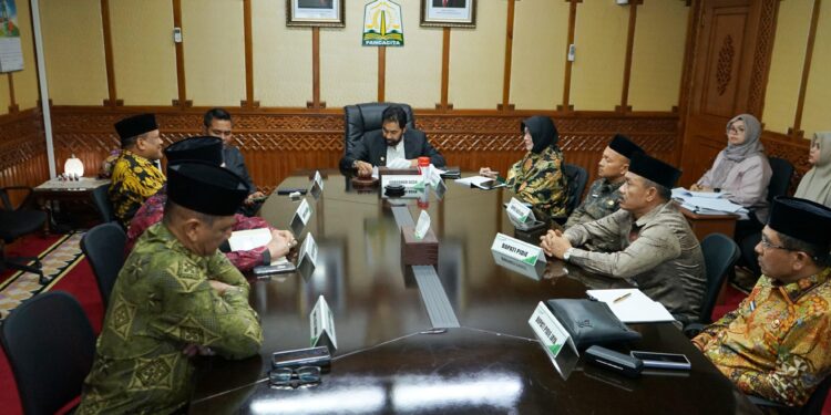 Ⓒ Hak cipta foto di atas dikembalikan sesungguhnya kepada sang pemilik foto Ⓒ Hak cipta foto di atas dikembalikan sesungguhnya kepada pemilik foto