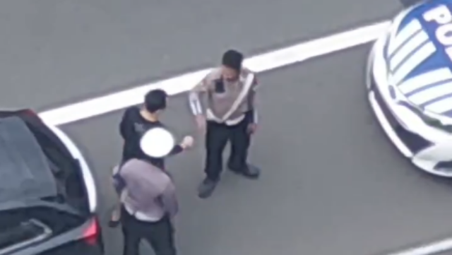 Ⓒ Hak cipta foto di atas dikembalikan sesungguhnya kepada sang pemilik foto Ⓒ Hak cipta foto di atas dikembalikan sesungguhnya kepada pemilik foto