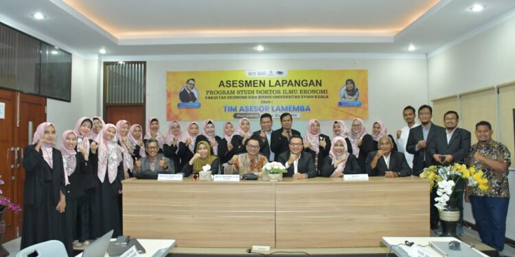 Ⓒ Hak cipta foto di atas dikembalikan sesungguhnya kepada sang pemilik foto Ⓒ Hak cipta foto di atas dikembalikan sesungguhnya kepada pemilik foto