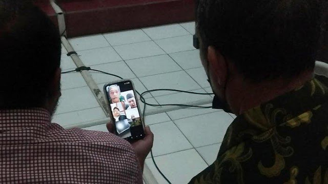 Ⓒ Hak cipta foto di atas dikembalikan sesungguhnya kepada sang pemilik foto Ⓒ Hak cipta foto di atas dikembalikan sesungguhnya kepada pemilik foto