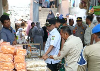 Pj Wali Kota Sabang Sidak Pasar Jelang Idul Adha, Harga Kebutuhan Pokok Stabil