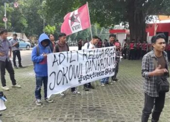 GMNI Geruduk Gedung KPK, Tuntut Usut Tuntas Blok Medan dan Adili Keluarga Jokowi