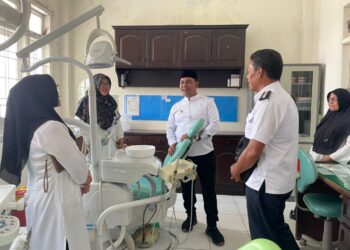 Bupati Aceh Besar Ajak Tenaga Medis Puskesmas Darussalam Berikan Pelayanan Terbaik