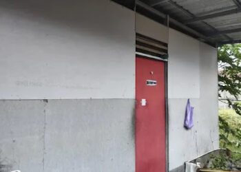 Sebuah rumah kontrakan jadi markas komplotan pemain judi online (judol) modus mengakali bandar judi dengan memanfaatkan promosi dan cash back dari situs-situs judol. FOTO/Net. Ⓒ Hak cipta foto di atas dikembalikan sesungguhnya kepada pemilik foto