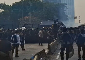 Pelajar dan Gas Air Mata: Salah Siapa?