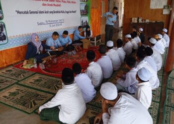 Bank Aceh Syariah Cabang Banda Aceh memfasilitasi pembukaan rekening tabungan bagi para santri Dayah Wakaf Barbate, Selasa (26/8/2025)