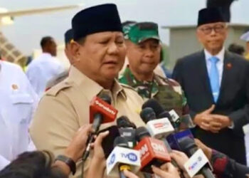 Presiden Prabowo Subianto akan memanggil Kepala Badan Gizi Nasional (BGN), Dadan Hindayana untuk membahas sejumlah kasus keracunan program Makan Bergizi Gratis (MBG) di sejumlah daerah di Bandara Halim Perdanakusuma, Jakarta, Sabtu, 27 September 2025. FOTO/Net.