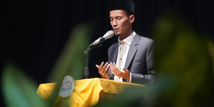 Ⓒ Hak cipta foto di atas dikembalikan sesungguhnya kepada sang pemilik foto Ⓒ Hak cipta foto di atas dikembalikan sesungguhnya kepada pemilik foto