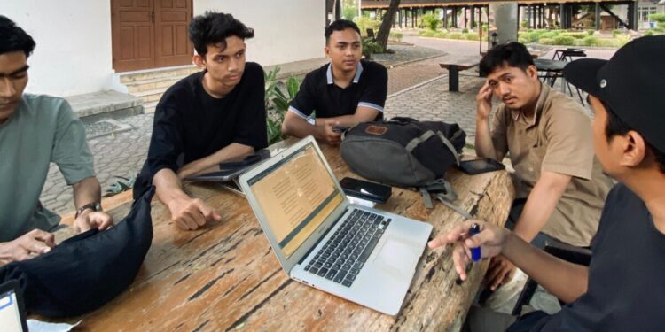 Ⓒ Hak cipta foto di atas dikembalikan sesungguhnya kepada pemilik foto