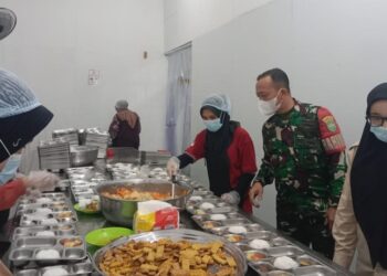 Babinsa Kodam Iskandar Muda Turun Tangan Awasi Makan Bergizi Gratis