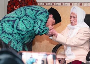 Pendiri Trans Corp Chairul Tanjung memastikan tayangan program Xpose Uncensored dan tayangan lain yang menyerang NU tidak ada lagi di Trans7. FOTO/Net. Ⓒ Hak cipta foto di atas dikembalikan sesungguhnya kepada pemilik foto