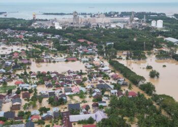 Suasana Banjir di Kawasan Pabrik PT. Pupuk Iskandar Muda (Persero). FOTO/HAI/Istimewa. Ⓒ Hak cipta foto di atas dikembalikan sesungguhnya kepada pemilik foto