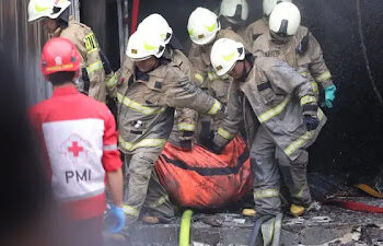 Ⓒ Hak cipta foto di atas dikembalikan sesungguhnya kepada sang pemilik foto Ⓒ Hak cipta foto di atas dikembalikan sesungguhnya kepada pemilik foto