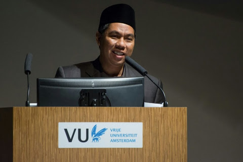 Ⓒ Hak cipta foto di atas dikembalikan sesungguhnya kepada sang pemilik foto Ⓒ Hak cipta foto di atas dikembalikan sesungguhnya kepada pemilik foto