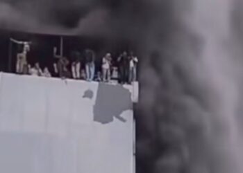 Ⓒ Hak cipta foto di atas dikembalikan sesungguhnya kepada sang pemilik foto Ⓒ Hak cipta foto di atas dikembalikan sesungguhnya kepada pemilik foto