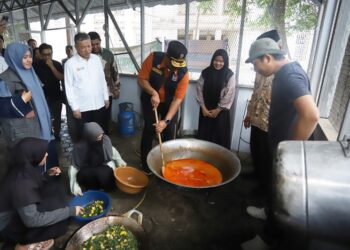 Ⓒ Hak cipta foto di atas dikembalikan sesungguhnya kepada sang pemilik foto Ⓒ Hak cipta foto di atas dikembalikan sesungguhnya kepada pemilik foto