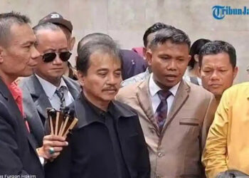 Lechumanan Ungkap Reaksi Beda Roy Suryo Cs saat Ijazah Asli Jokowi Ditunjukkan: Tak Ada Komentar