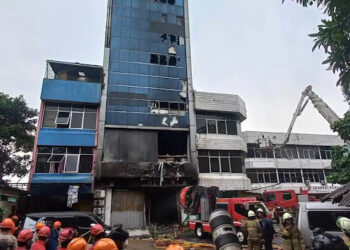 Ⓒ Hak cipta foto di atas dikembalikan sesungguhnya kepada sang pemilik foto Ⓒ Hak cipta foto di atas dikembalikan sesungguhnya kepada pemilik foto