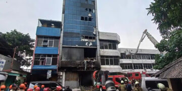 Ⓒ Hak cipta foto di atas dikembalikan sesungguhnya kepada sang pemilik foto Ⓒ Hak cipta foto di atas dikembalikan sesungguhnya kepada pemilik foto