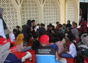 Ⓒ Hak cipta foto di atas dikembalikan sesungguhnya kepada sang pemilik foto Ⓒ Hak cipta foto di atas dikembalikan sesungguhnya kepada pemilik foto