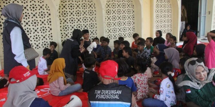 Ⓒ Hak cipta foto di atas dikembalikan sesungguhnya kepada sang pemilik foto Ⓒ Hak cipta foto di atas dikembalikan sesungguhnya kepada pemilik foto