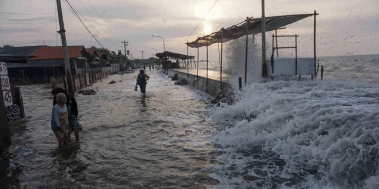 BMKG: Aceh Masih Musim Hujan hingga Akhir Desember, Waspadai Banjir Rob