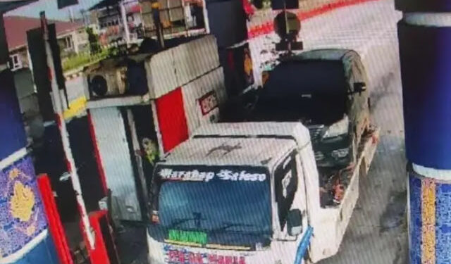 Ⓒ Hak cipta foto di atas dikembalikan sesungguhnya kepada sang pemilik foto Ⓒ Hak cipta foto di atas dikembalikan sesungguhnya kepada pemilik foto