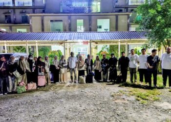 Ⓒ Hak cipta foto di atas dikembalikan sesungguhnya kepada sang pemilik foto Ⓒ Hak cipta foto di atas dikembalikan sesungguhnya kepada pemilik foto