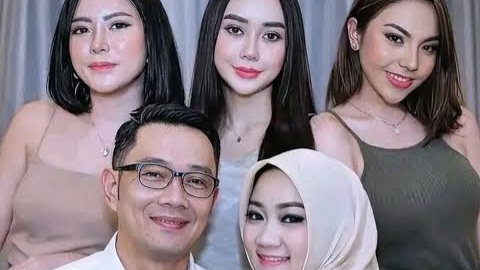 Ⓒ Hak cipta foto di atas dikembalikan sesungguhnya kepada sang pemilik foto Ⓒ Hak cipta foto di atas dikembalikan sesungguhnya kepada pemilik foto