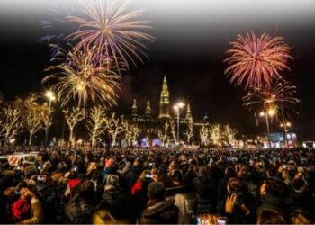 Ⓒ Hak cipta foto di atas dikembalikan sesungguhnya kepada sang pemilik foto Ⓒ Hak cipta foto di atas dikembalikan sesungguhnya kepada pemilik foto