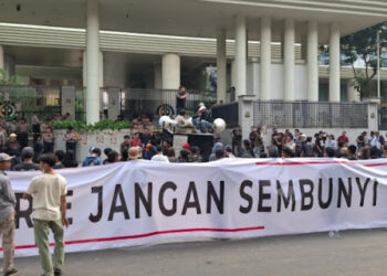 Demo di Kejagung Ricuh, Massa Tuntut Febrie Adriansyah Ditangkap