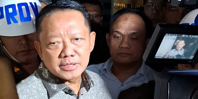 Mantan Jampidsus Febrie Adriansyah Dijebloskan ke Tahanan