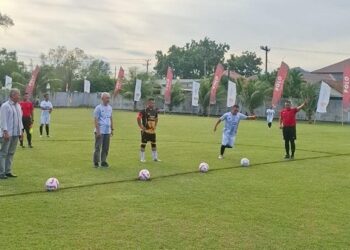 Ⓒ Hak cipta foto di atas dikembalikan sesungguhnya kepada pemilik foto Ⓒ Hak cipta foto di atas dikembalikan sesungguhnya kepada pemilik foto