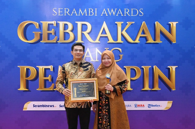 Irwansyah Dianugerahi Serambi Award sebagai Legislator Paling Responsif terhadap Isu Kota
