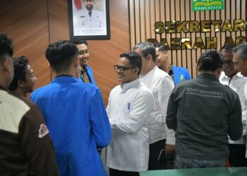 Terima Audiensi Senat Mahasiswa UIN Ar-Raniry, Plt Sekda Aceh Paparkan Progres Penanganan Pascabencana