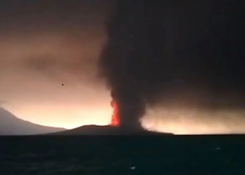 Aktivitas Anak Krakatau Terus Dipantau, PVMBG Pertahankan Status Siaga Usai Erupsi Menerus 25 Jam
